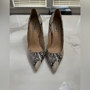 Steve Madden snake skin heels